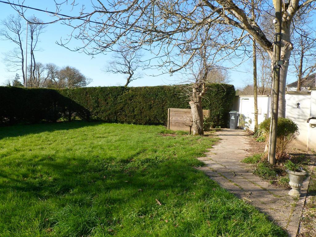 Farmhouse In An Amazing Private Park Pensionat Vannes Exteriör bild